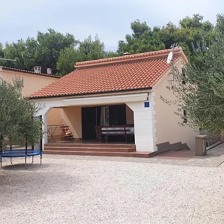 Neno Holiday home *