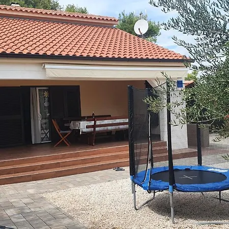 Neno Holiday home Vir