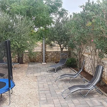 Holiday home Neno